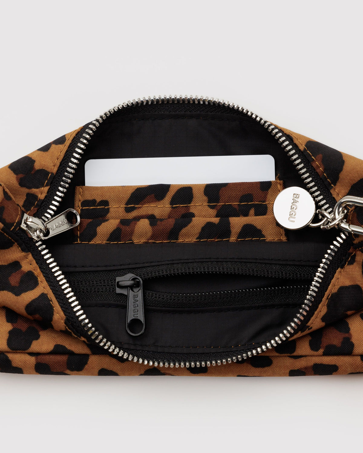 NYLON POCHETTE - US 6909